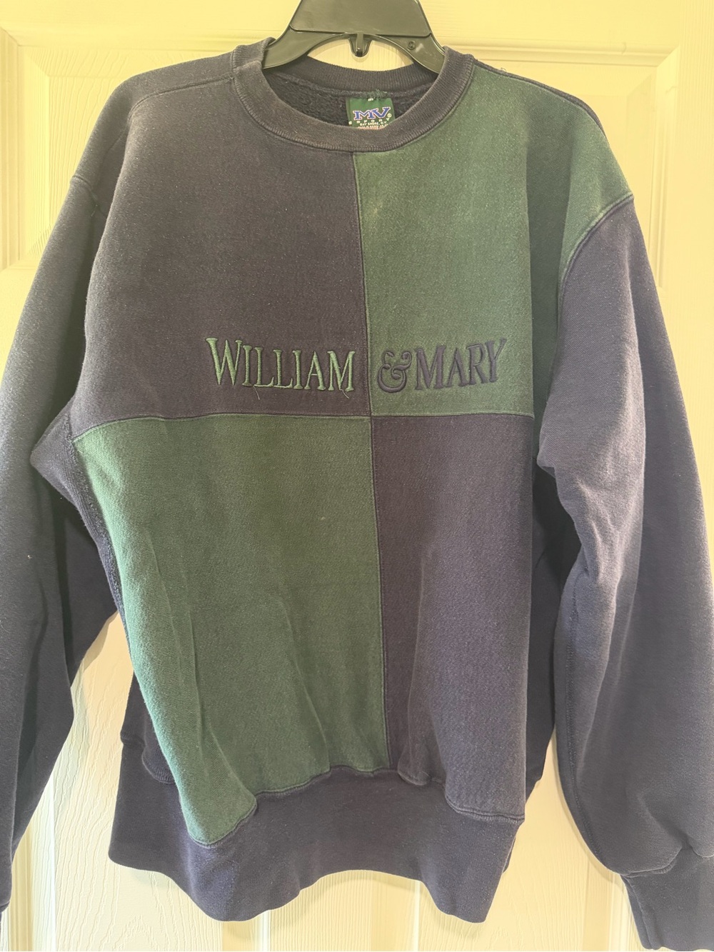 MV Sport William & Mary Two-Tone Crewneck Sweatshirt - Green & Navy Blue